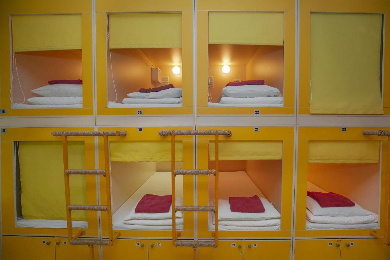 Capsule Hostel Yes Москва Екстер'єр фото