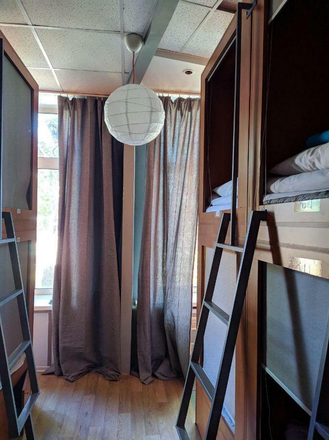 Capsule Hostel Yes Москва Екстер'єр фото