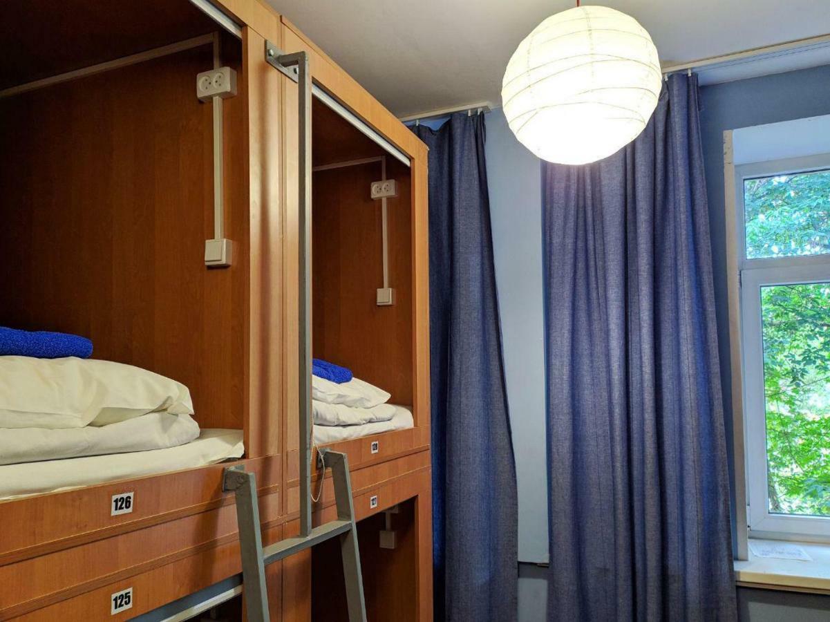 Capsule Hostel Yes Москва Екстер'єр фото